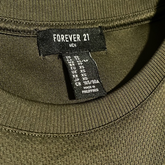 Olive Forever 21 Mens XS Jersey Shirt - Picture 3 of 3